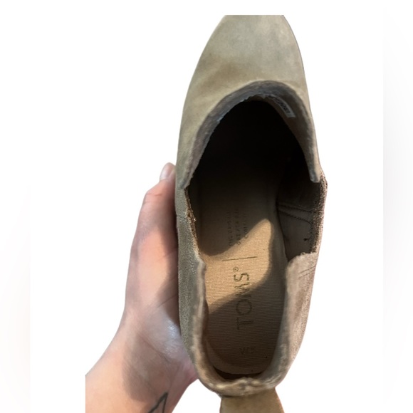 TOMS THE KALLIE Taupe Suede Wedge Boot Size 5 - Picture 7 of 10